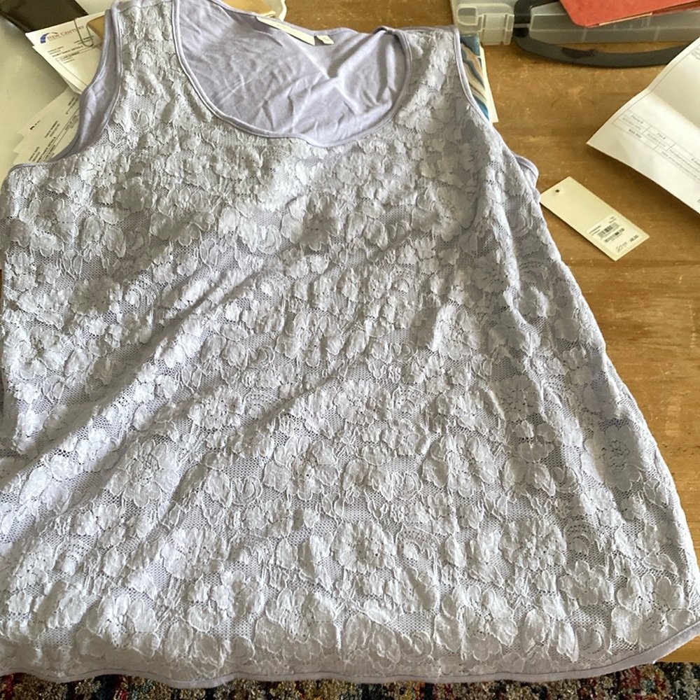 Lilac sleeveless shirt